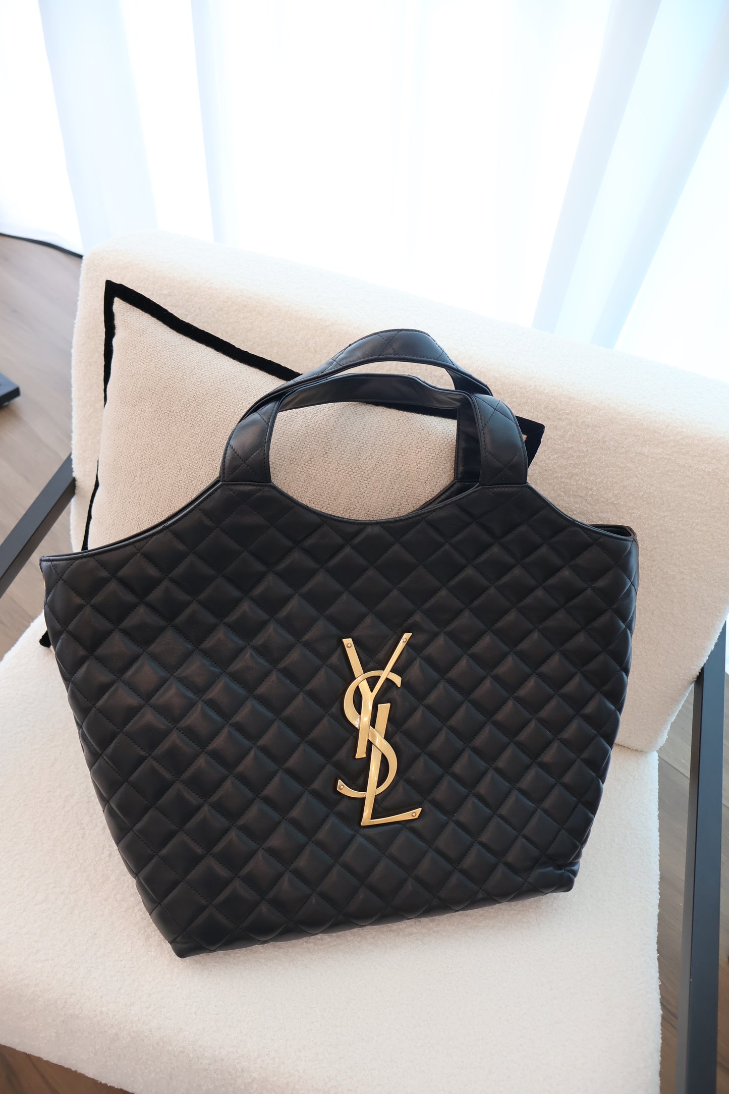YSL ICARE Shopping Bag Black (Whatsapp for Price & Grade)
