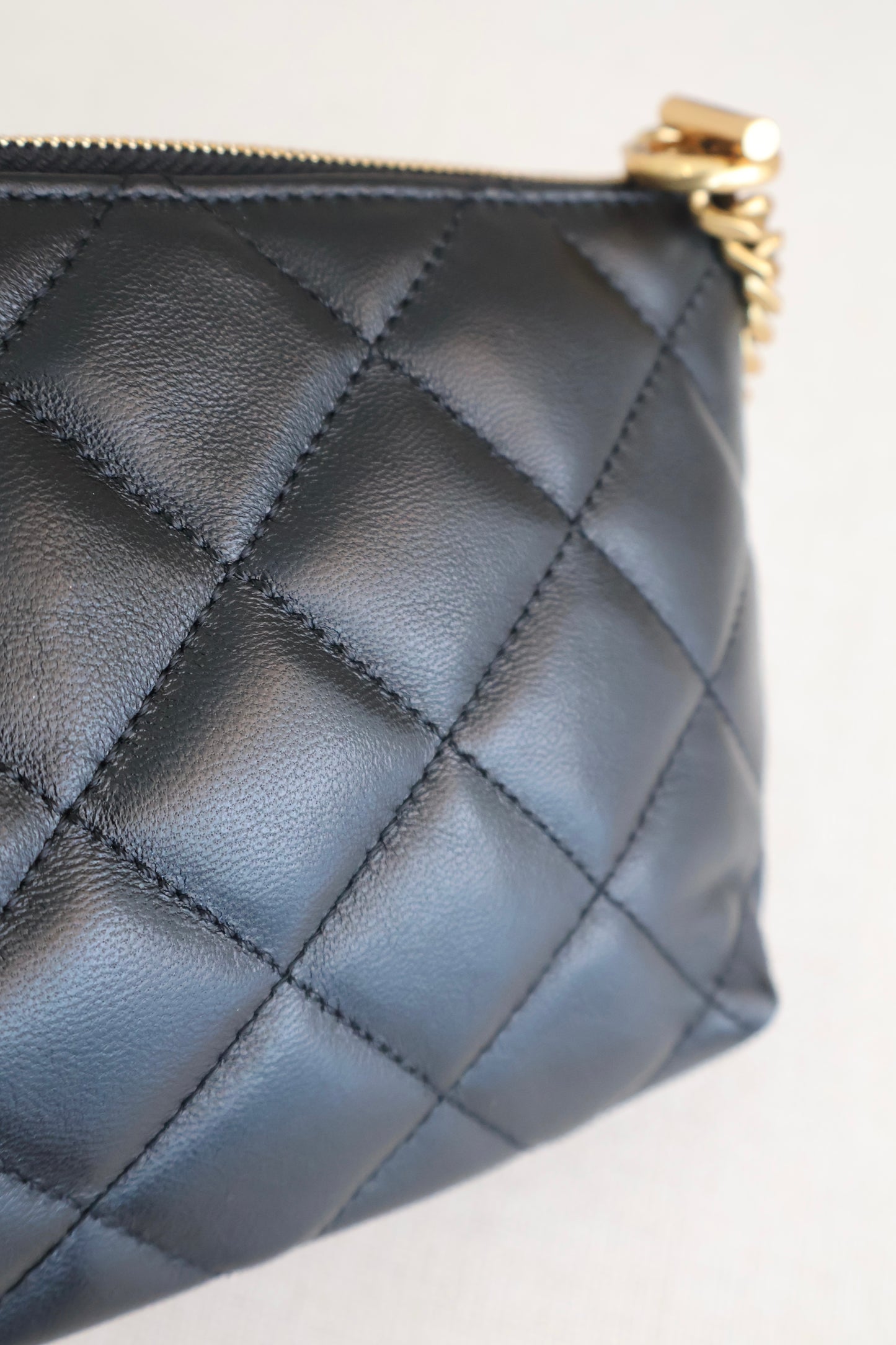 YSL ICARE Shopping Bag Black (Whatsapp for Price & Grade)