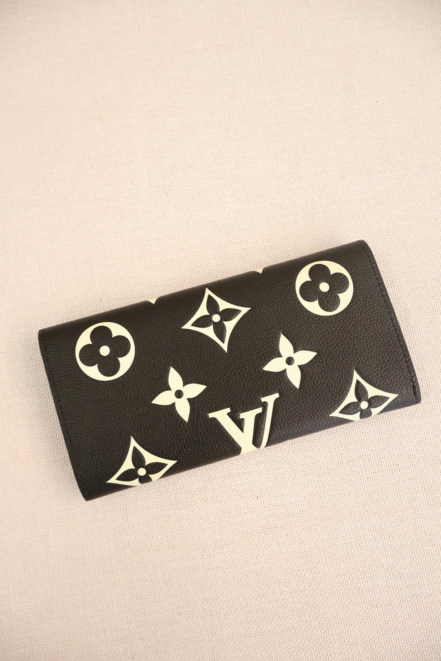Louis Vuitton Wallet Long Bicolour (Whatsapp for Price & Grade)