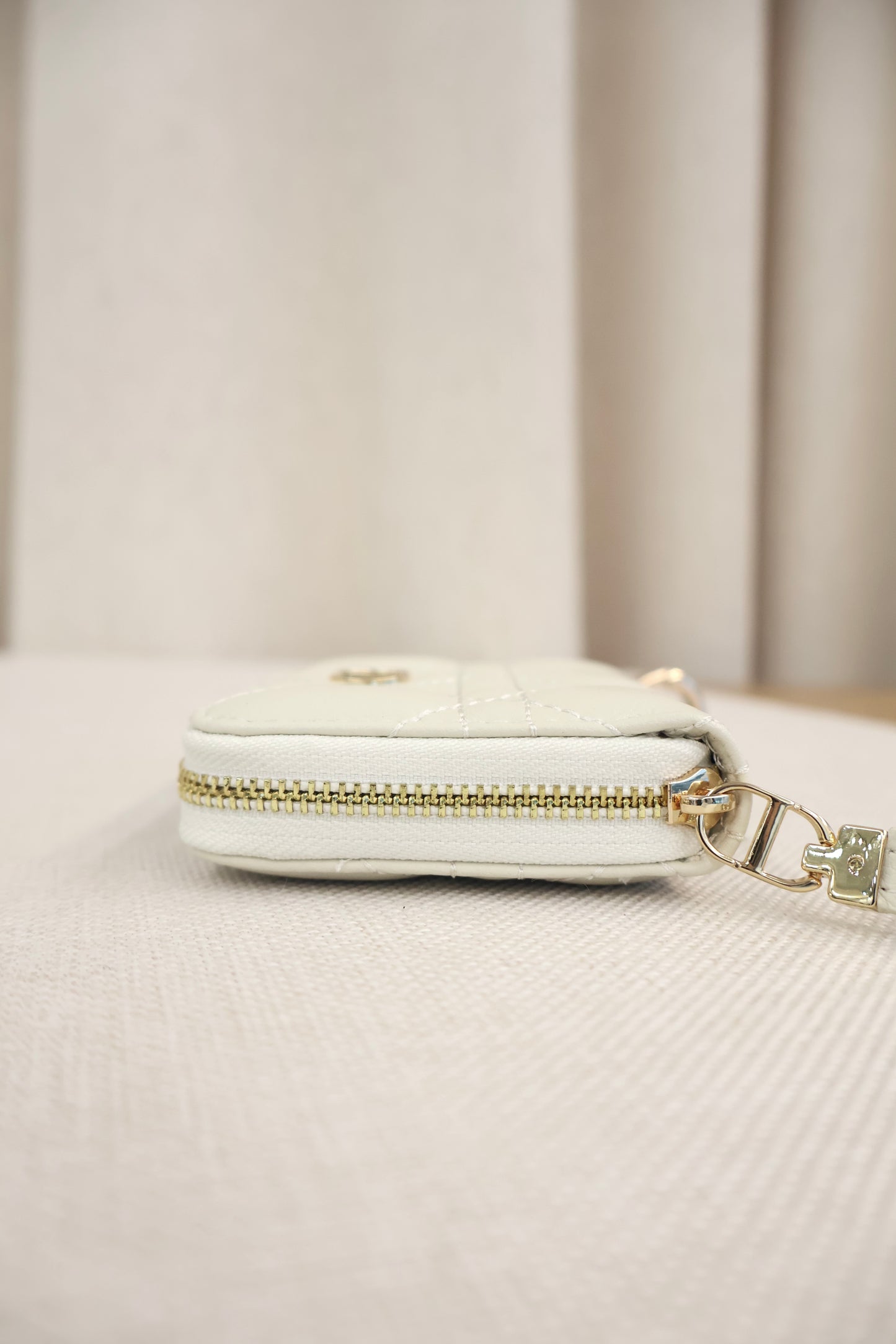 Dior White Wallet Lady Dior Voyageur Small Coin Purse (Whatsapp for Price & Grade)