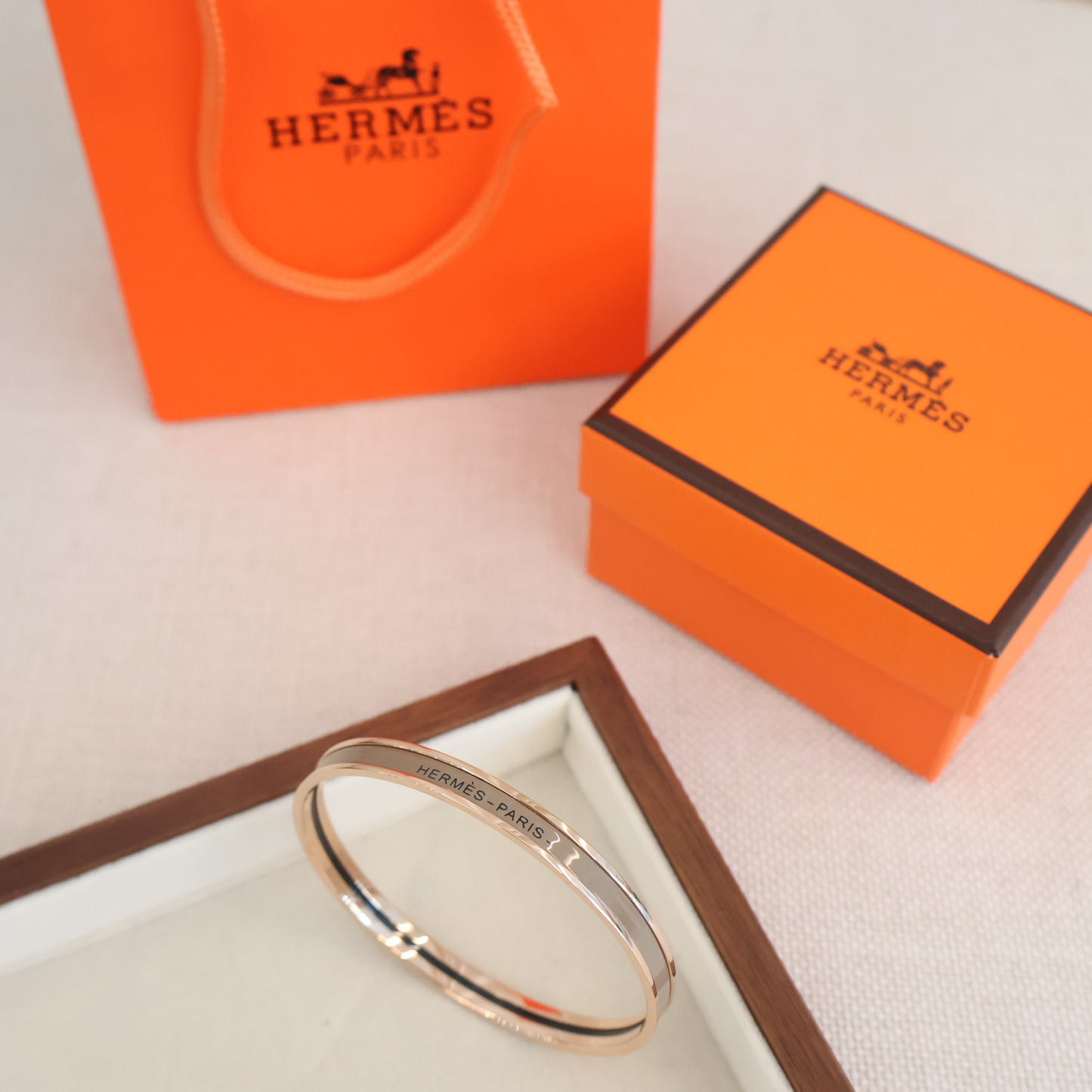 Hermes Uni Bangle Coffee (Whatsapp for Price & Grade)