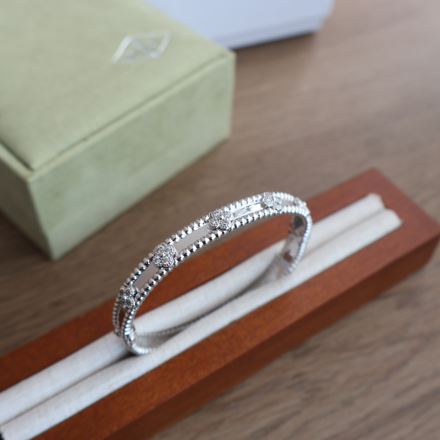 Van Cleef Perlee Sweet Clovers Bracelet Bangle Accessories (Whatsapp for Price & Grade)